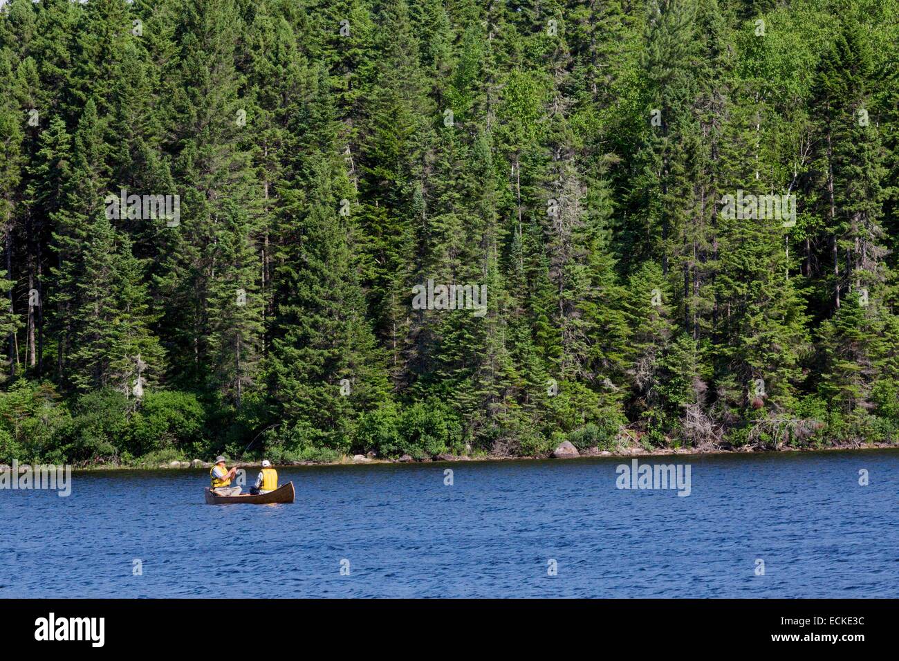 Canada, Québec, Mauricie, Parc National de la Mauricie, Ecarte lac, des barques de pêche Banque D'Images