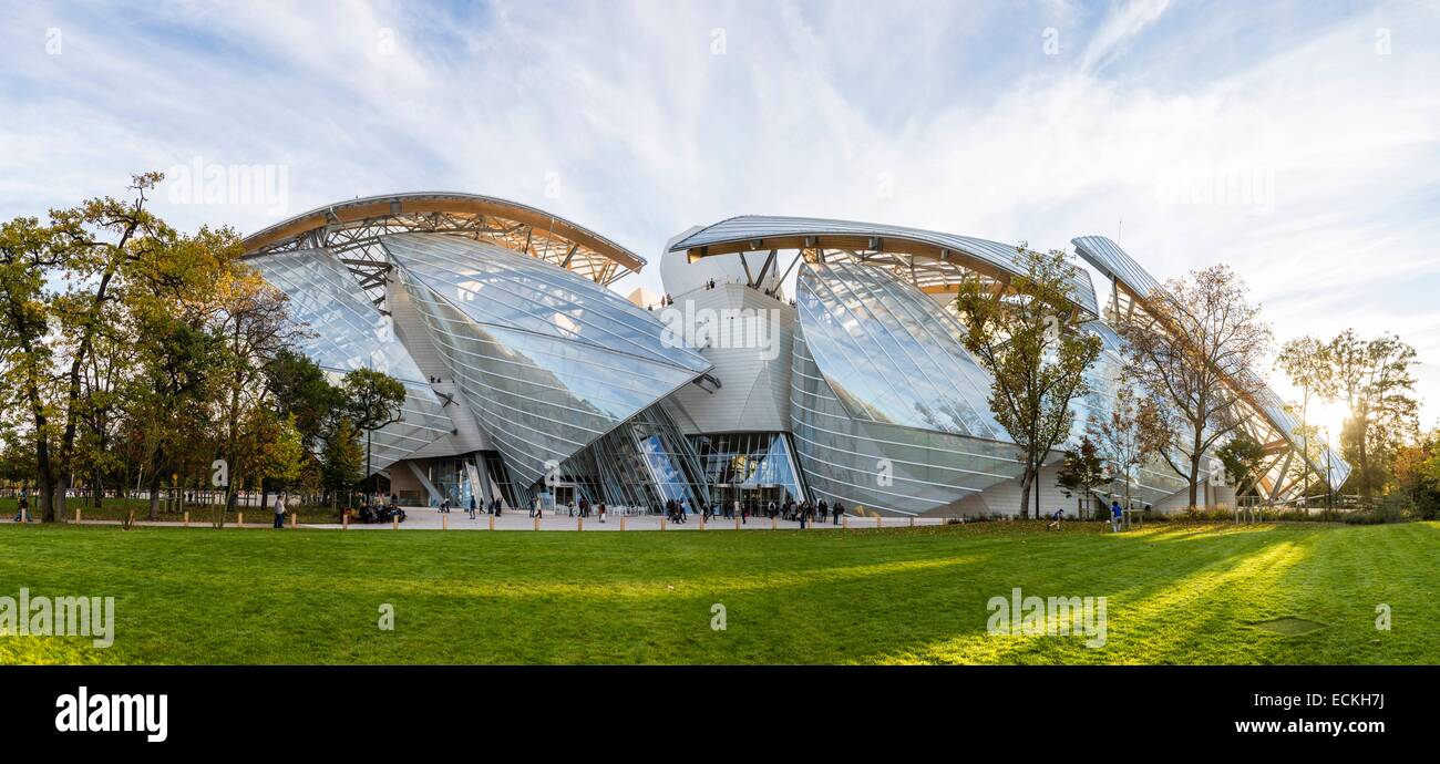 France, Paris, Bois de Boulogne, la fondation Louis Vuitton par l'architecte  Frank Gehry Photo Stock - Alamy