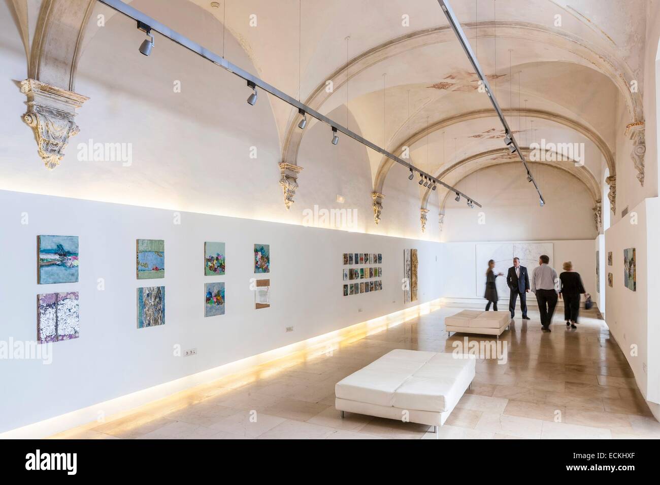 L'Espagne, Îles Baléares, Majorque, Palma de Majorque, l'hôtel Convent de la Missi≤ installé dans un bâtiment du 17e siècle, exposition de l'artiste Natasha Zupan Banque D'Images