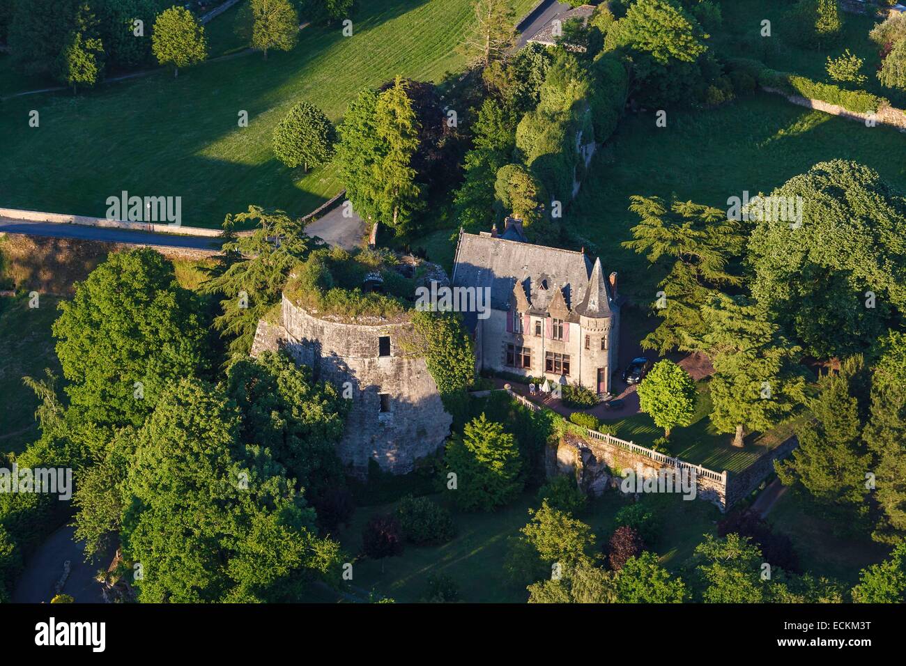 France, Vendee, Mortagne sur Sèvre, le château, la Tour des Anglais tower (vue aérienne) Banque D'Images