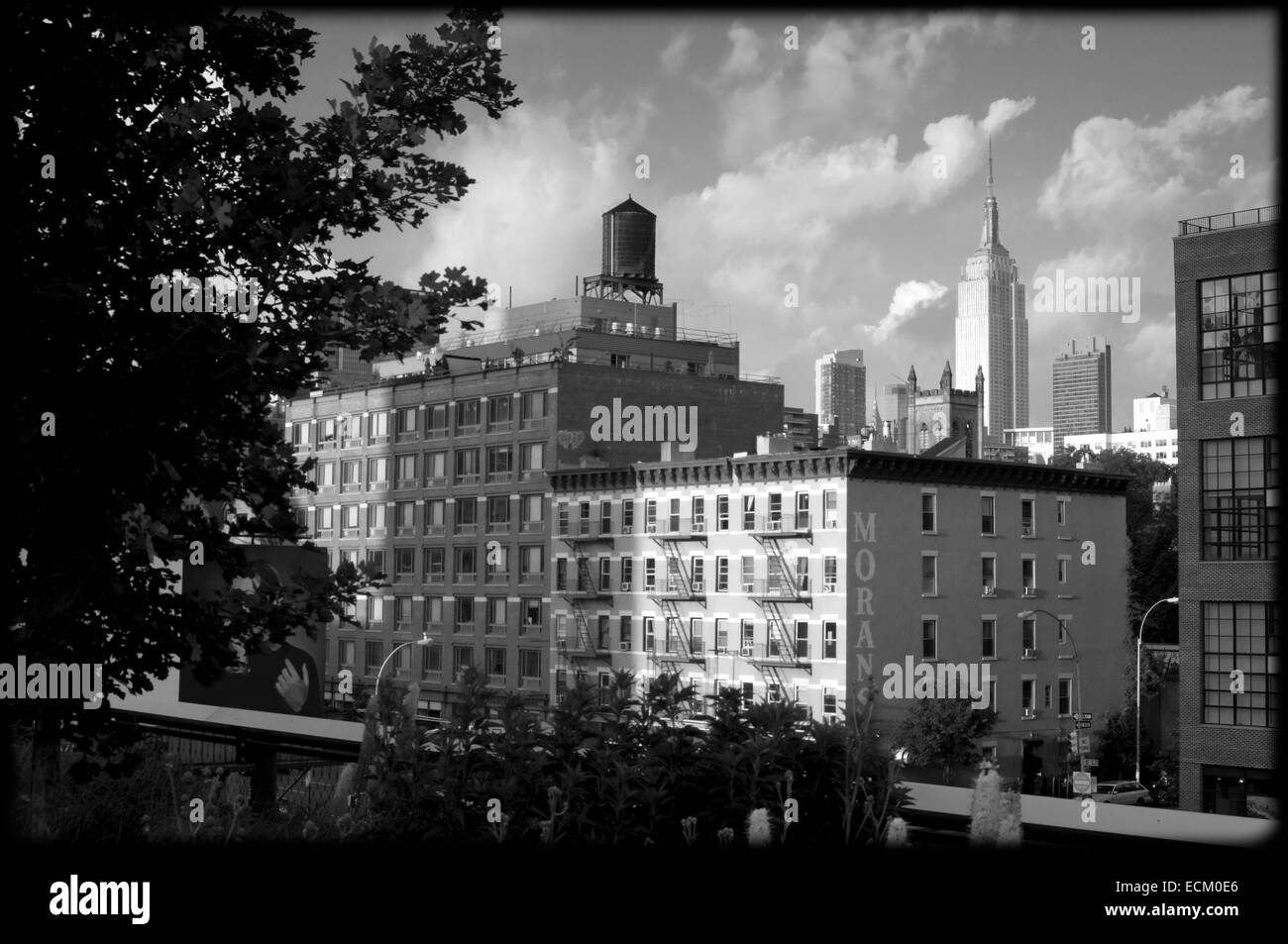 USA, New York, New York, Manhattan, côté ouest, l'Empire State Building de Meat Packing District Banque D'Images