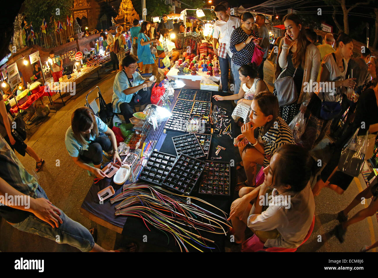 La rue du marché de nuit de Chiang Mai, Thaïlande Banque D'Images