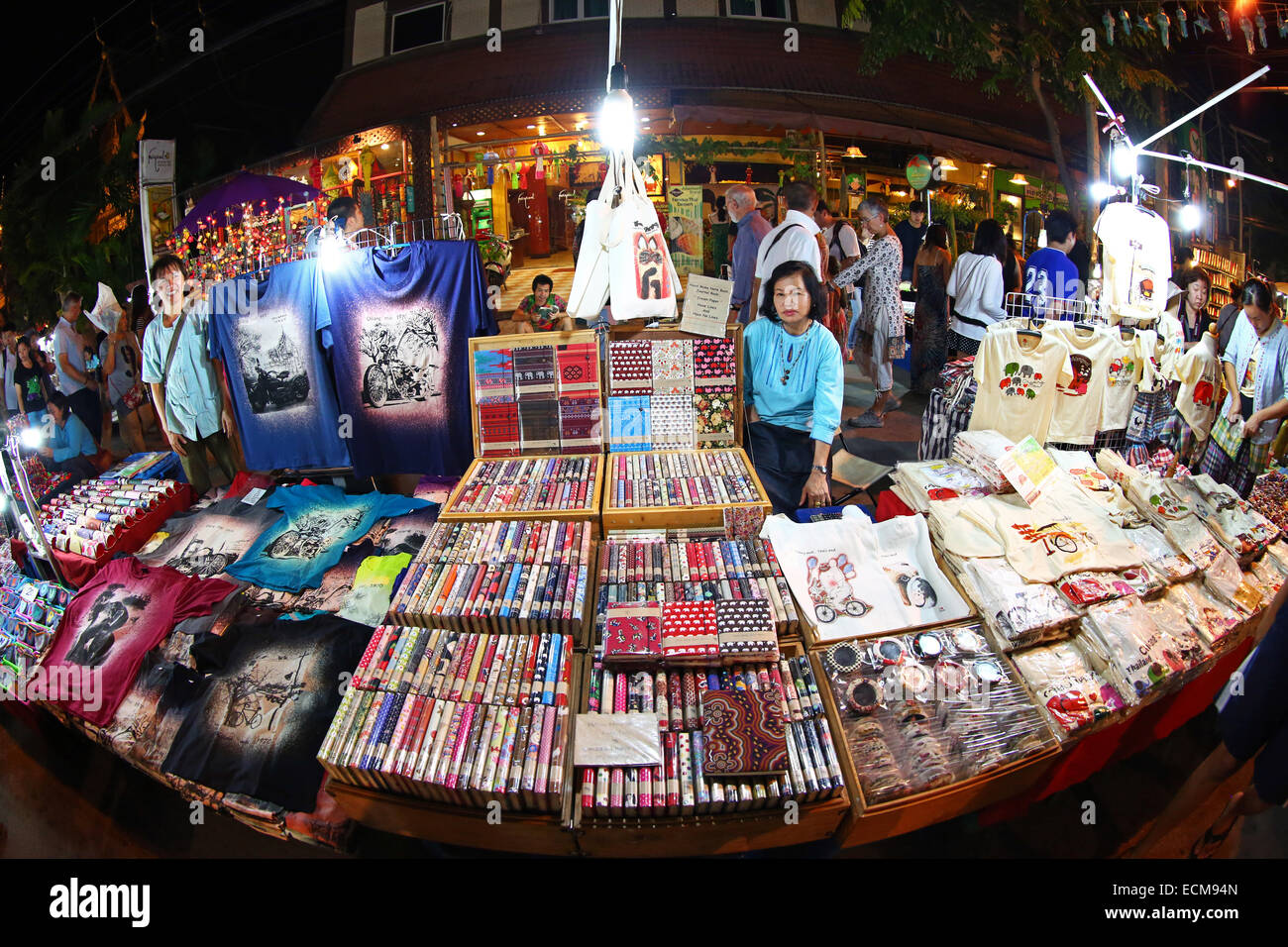 La rue du marché de nuit de Chiang Mai, Thaïlande Banque D'Images