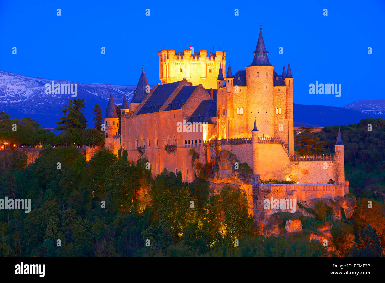 Au crépuscule de l'Alcazar, Segovia, région de Castille et León, Espagne Banque D'Images