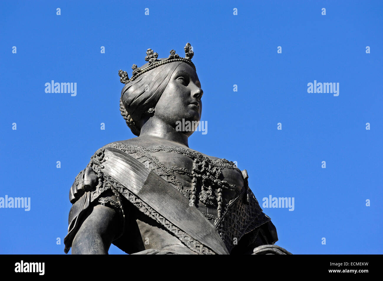 Statue de la Reine Isabelle II, Plaza Isabel II, centre-ville, Madrid, Espagne Banque D'Images