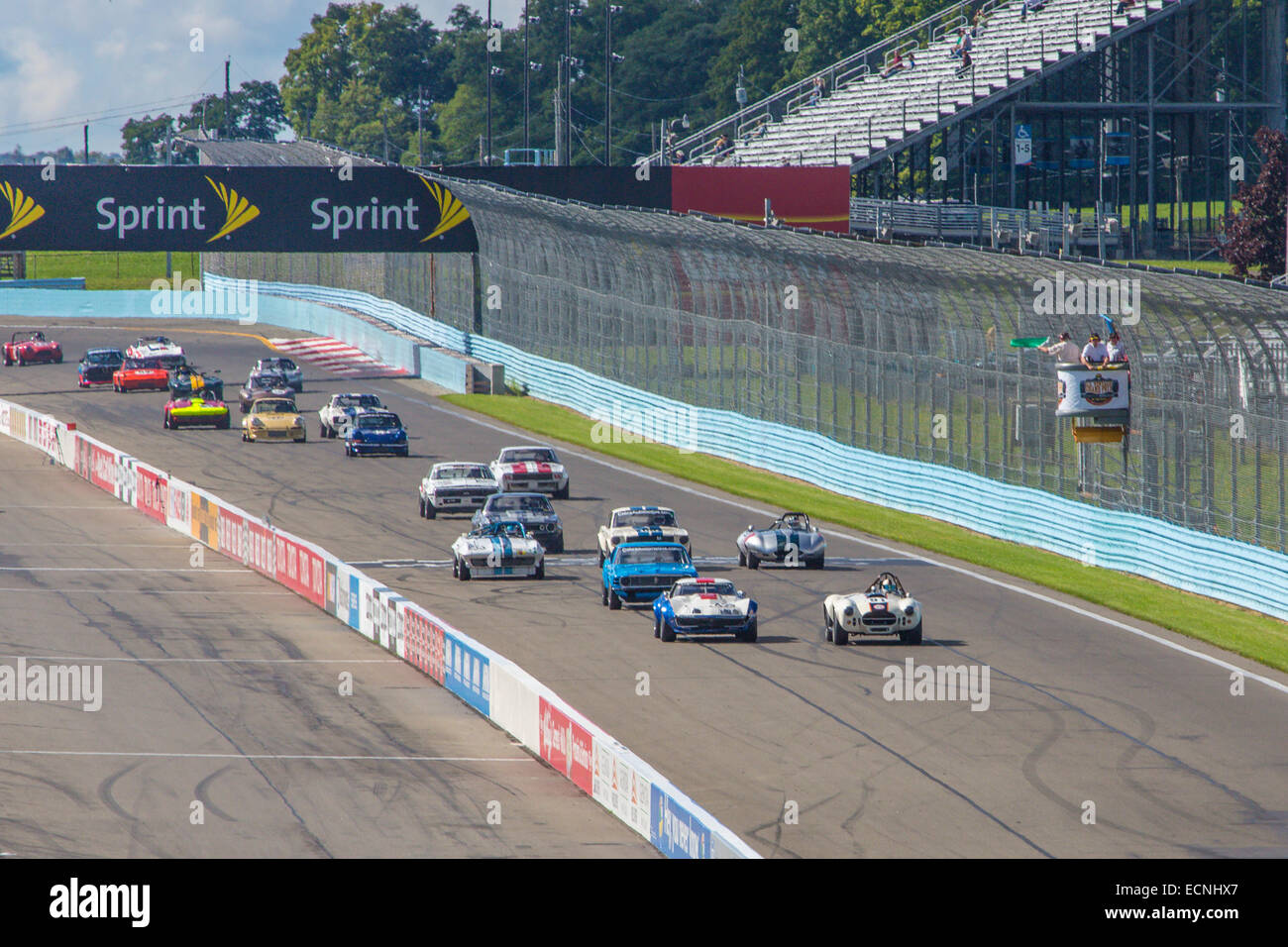Début de course de voitures anciennes caves à Glenora U.S. Vintage Grand Prix de Watkins Glen International dans la région de Finger Lakes Banque D'Images Début de course de voitures anciennes caves à Glenora U.S. Vintage Grand Prix de Watkins Glen International dans la région de Finger Lakes Banque D'Images