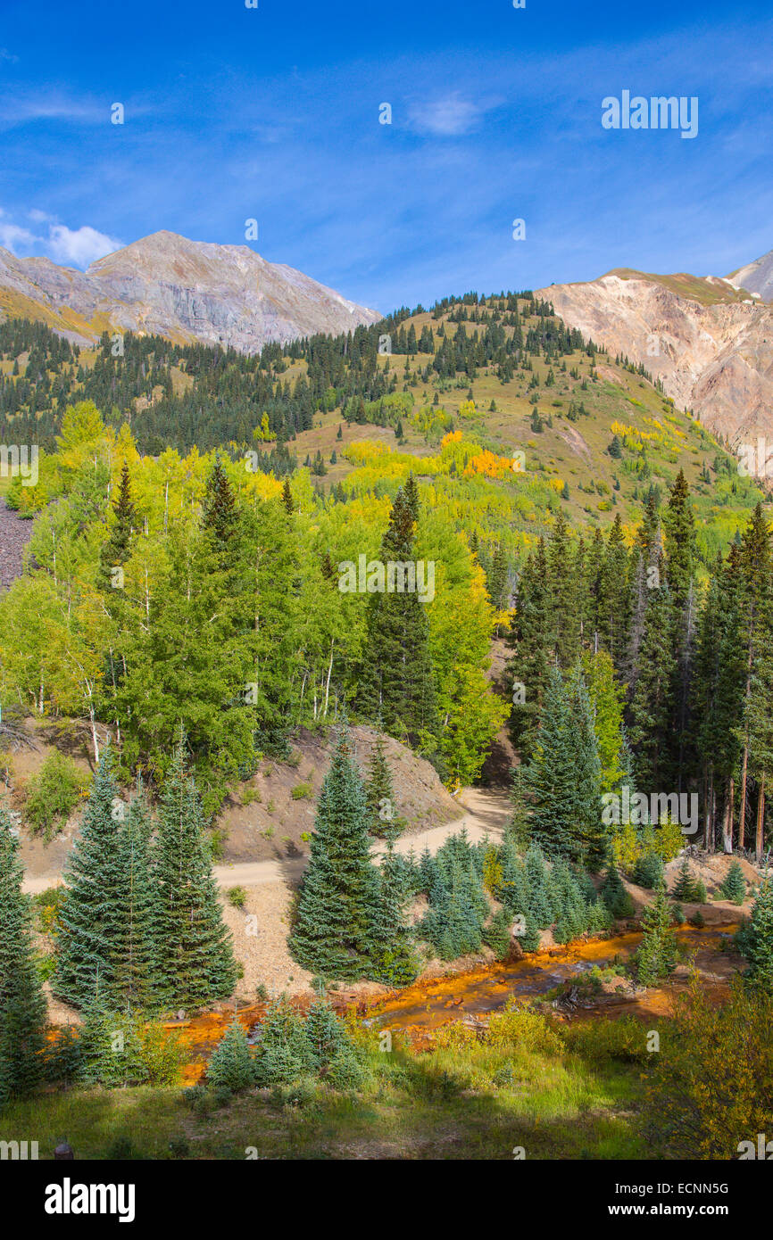 Automne dans les montagnes rocheuses le long de la Route 550, la route d'un million de dollars dans la région de Silverton Ouray, Colorado Banque D'Images