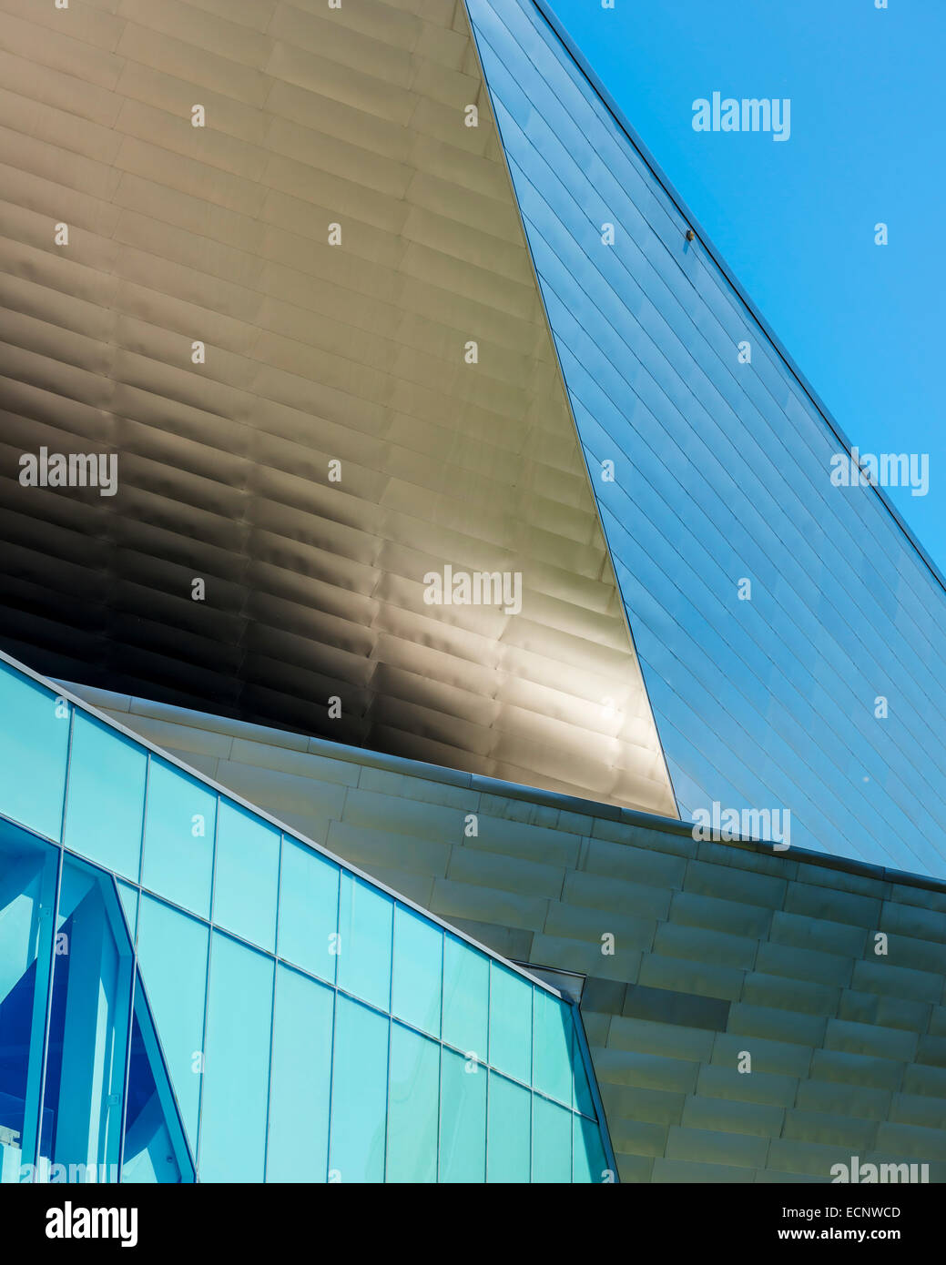 Image abstraite de l'extérieur du Hamilton Building au Denver Art Museum dans le Civic Center. Denver. Colorado. ÉTATS-UNIS Banque D'Images