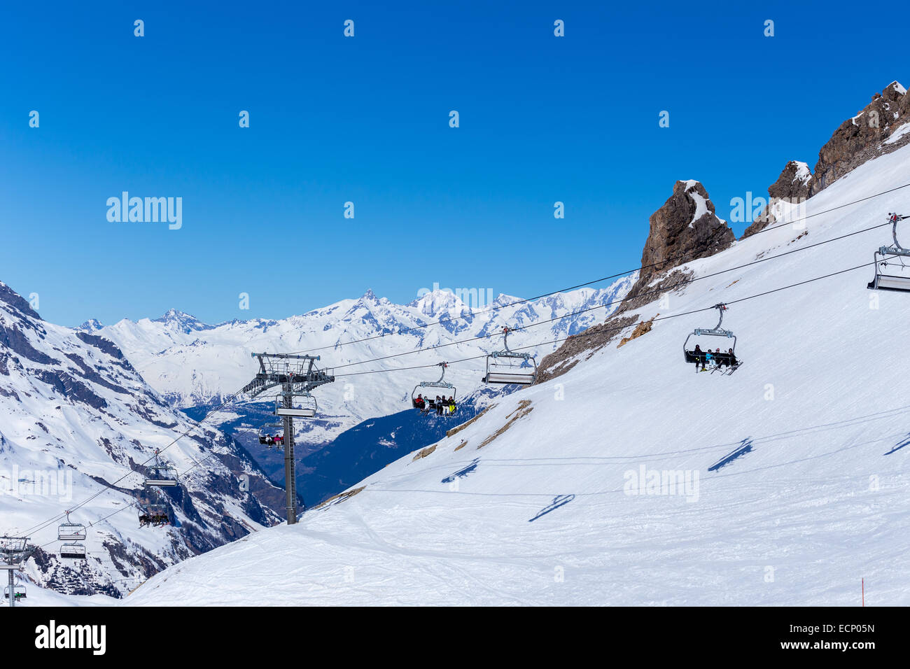 Sur un télésiège ski resort. Tignes, France Banque D'Images