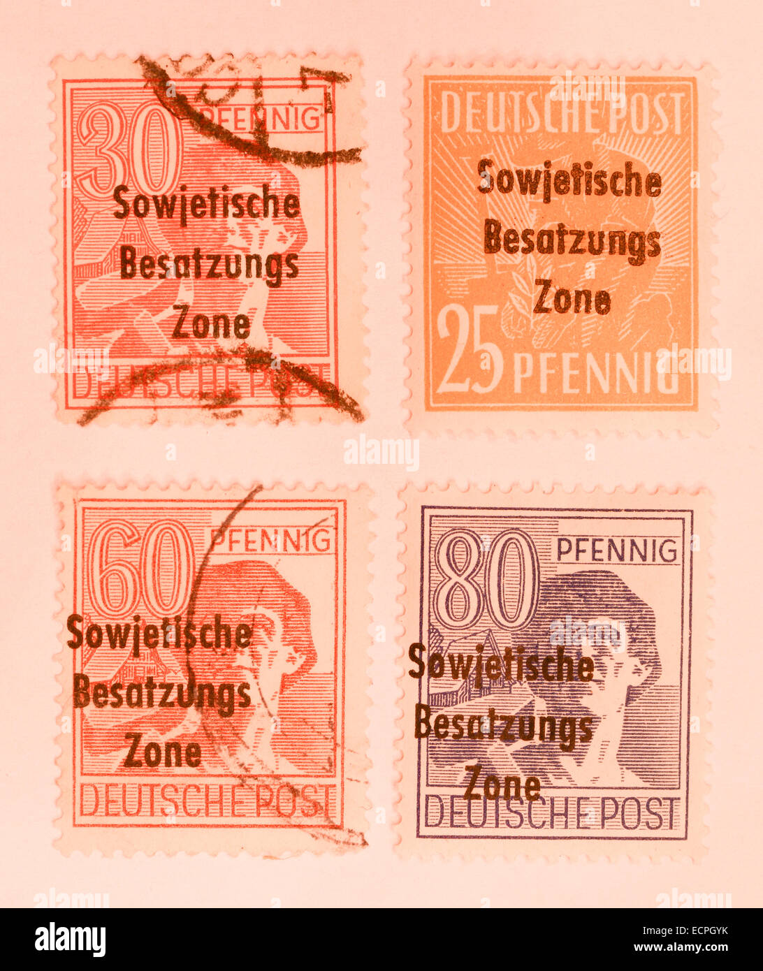 Vieux timbres union soviétique territoire occupé Banque D'Images