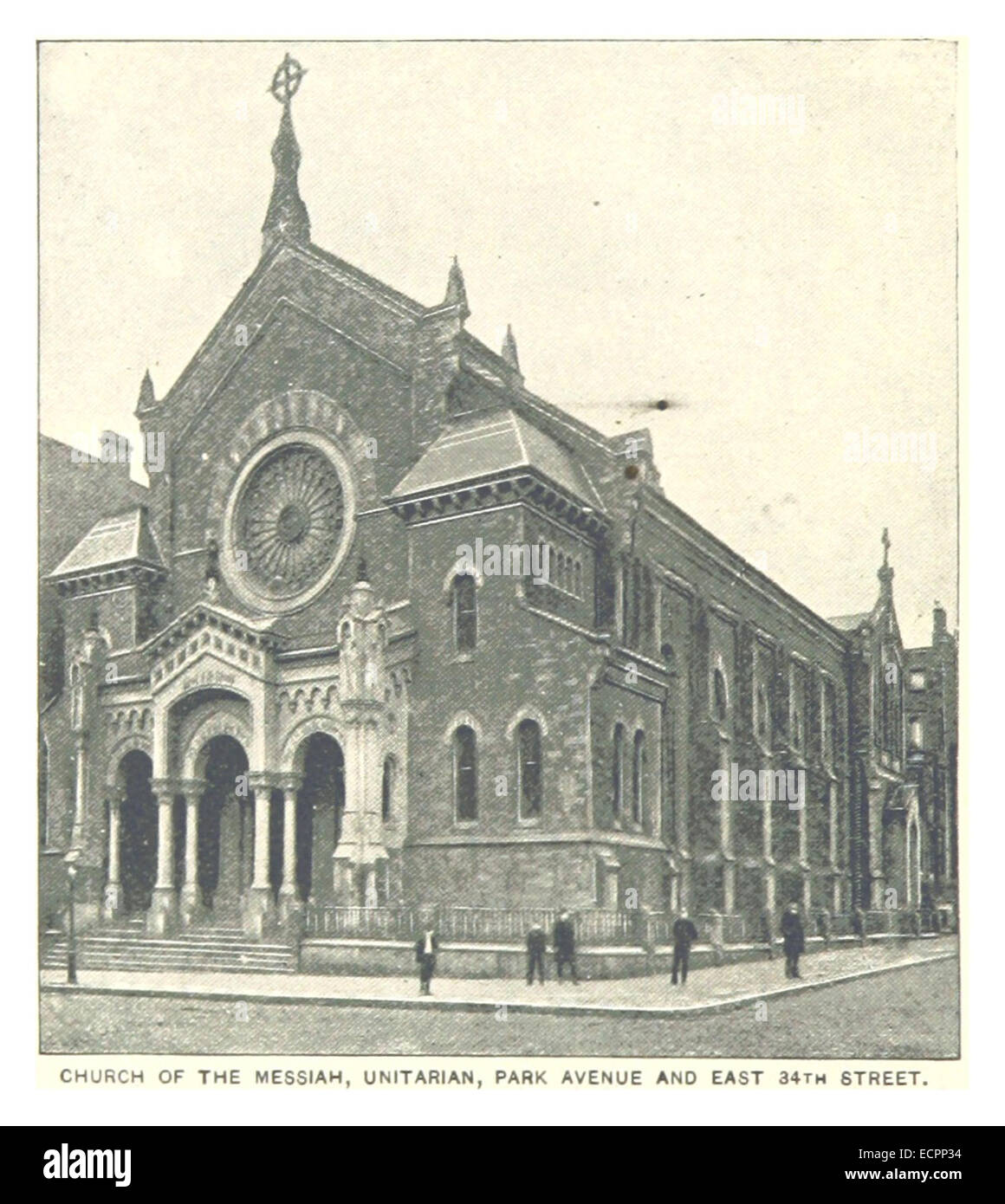 Cette image historique montre l'église du Messie (unitaire) située à Park Avenue et East 34th Street à New York, capturant le style architectural et l'importance du bâtiment au début du XXe siècle. Banque D'Images