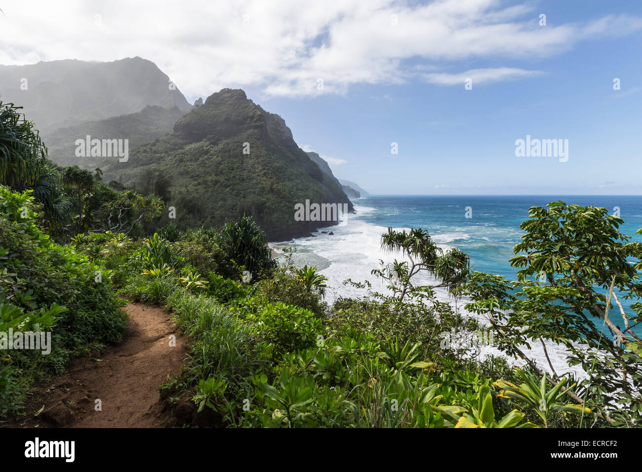 Vue mer à partir de la Napali Coast Trail sur l'île hawaïenne de Kauai. Banque D'Images