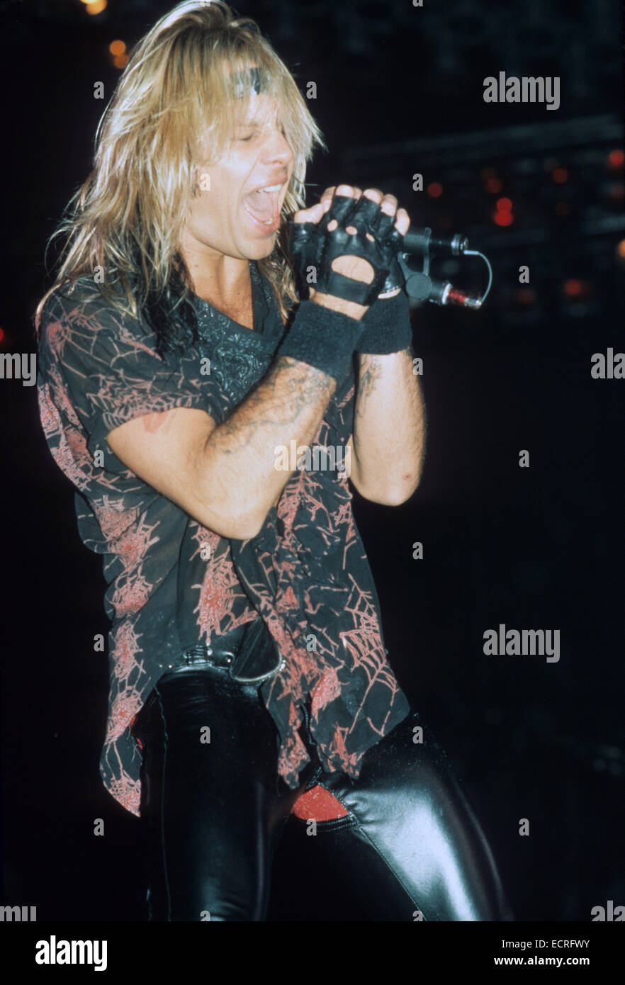 MOTLEY CRUE-nous groupe rock avec Vince Neil en 1990. Photo Jeffrey Mayer Banque D'Images