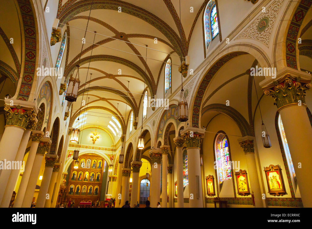 L'intérieur de la CATHÉDRALE BASILIQUE DE SAINT FRANÇOIS D'ASSISE - Santa Fe, NOUVEAU MEXIQUE Banque D'Images