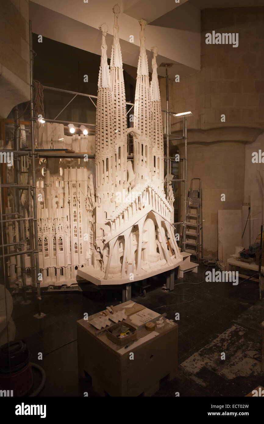Modèle de Sagrada Familia en musée sous l'église de Barcelone, Catalogne, Espagne. Banque D'Images