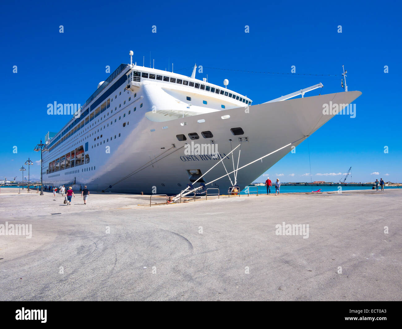 Italie Sicile Trapani Harbour Cruise Liner Costa Riviera Banque D'Images