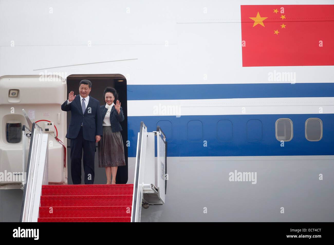 Macao, Chine. Dec 19, 2014. Xi Jinping couple arriver Macao pour célébrer le 15e anniversaire de son retour à Macao Macao, Chine le 19 décembre 2014. © TopPhoto/Alamy Live News Banque D'Images