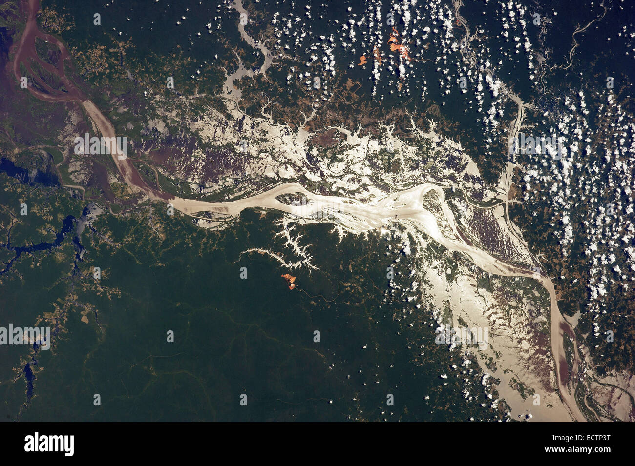 Amazon river satellite view Banque de photographies et d’images à haute