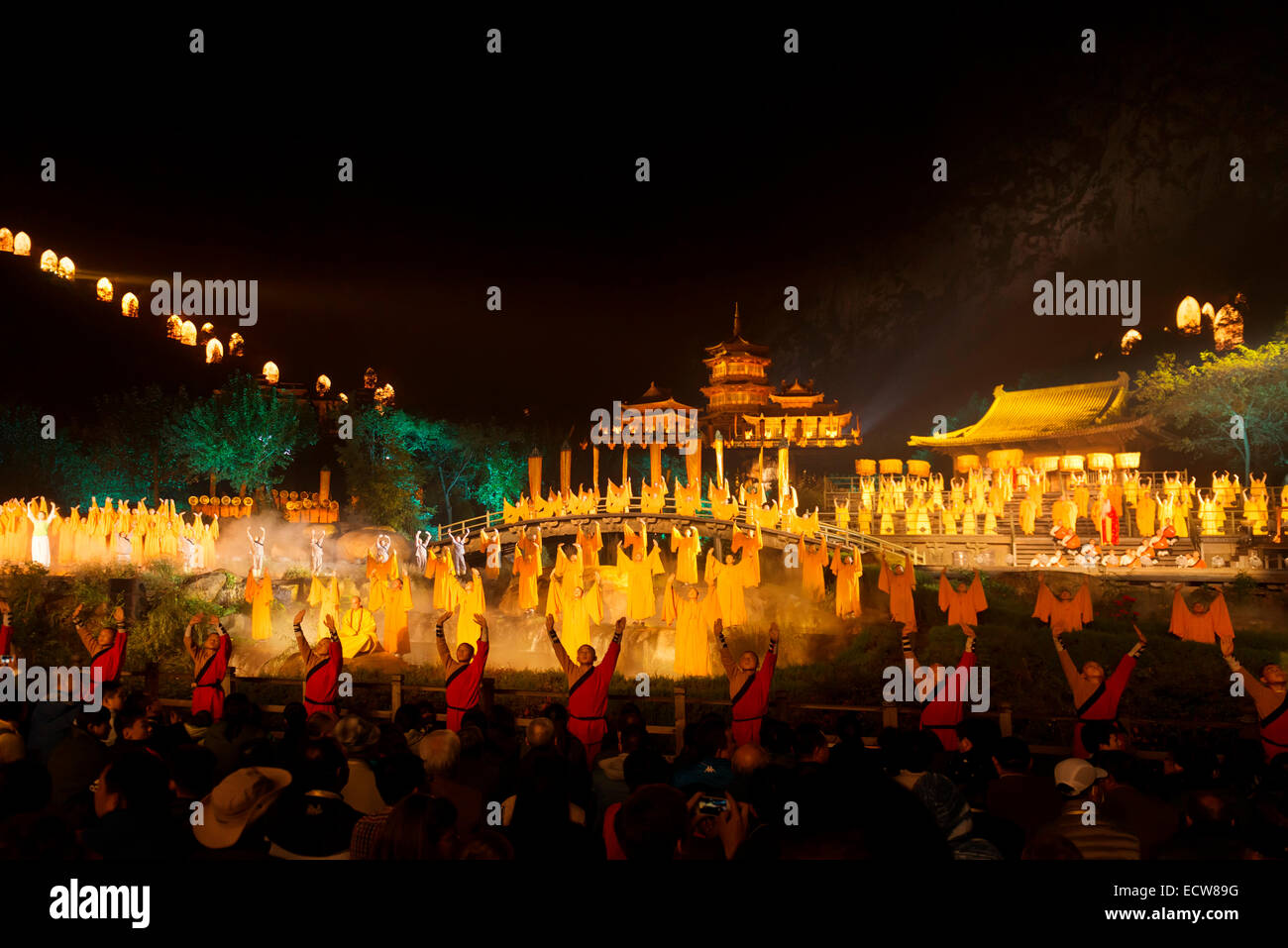 Zen Shaolin cérémonie musicale théâtre de plein air dans les montagnes de DengFeng, Zhengzhou, Henan, Chine 2014 Banque D'Images