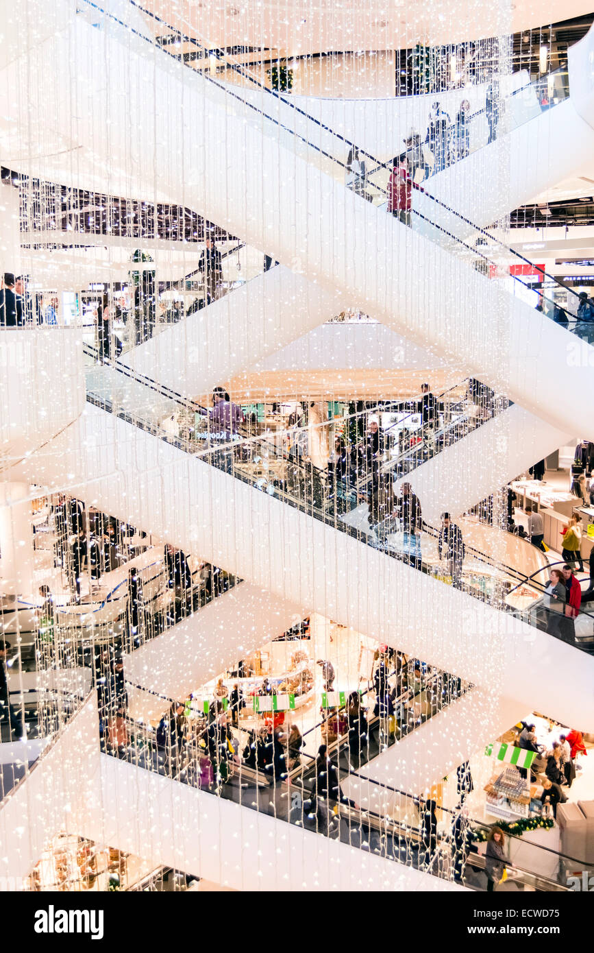 Escaliers mécaniques dans le Selfridge's store, Birmingham, UK. Banque D'Images