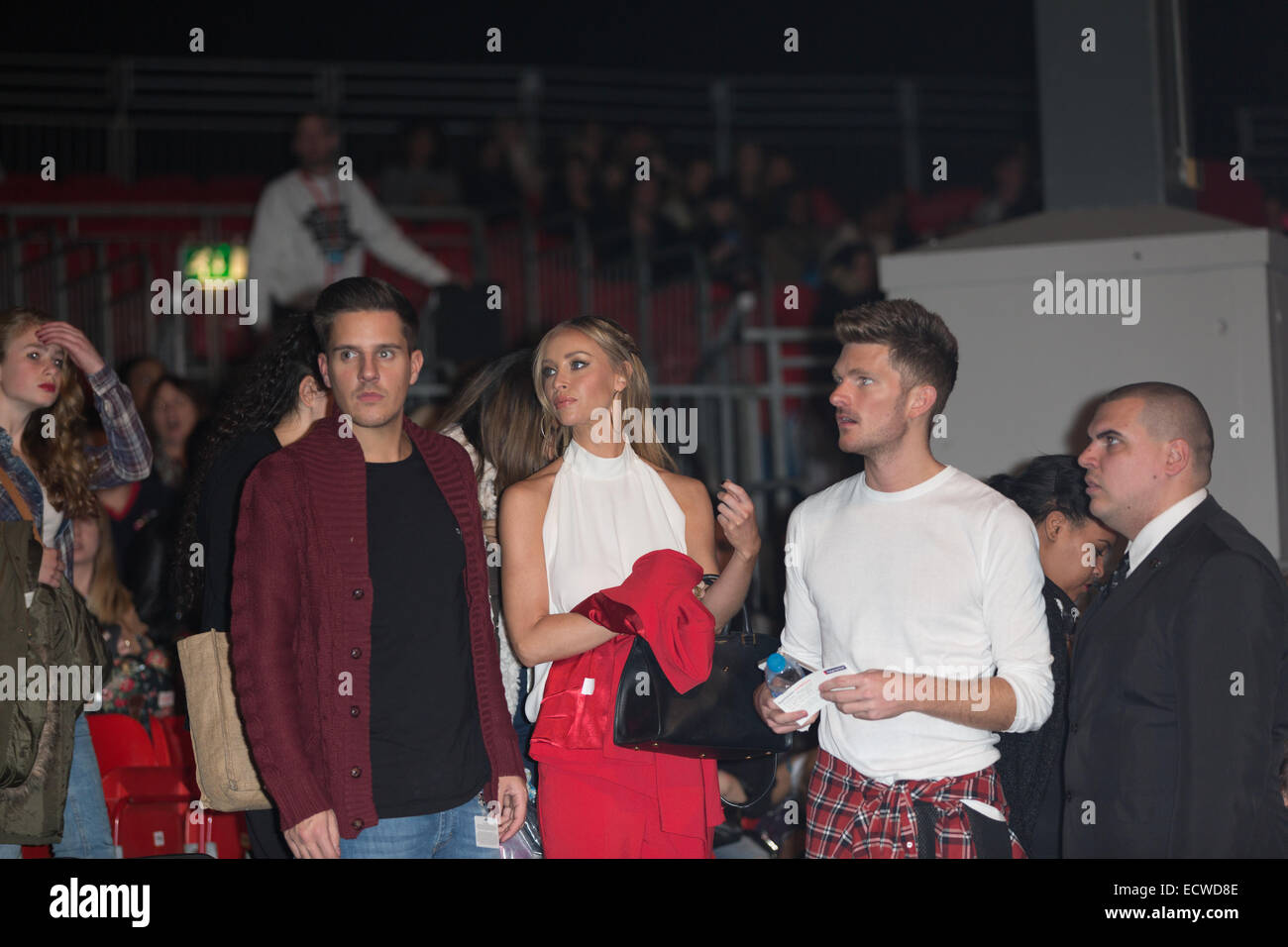 Lauren Pope capté à l'émission en direct de vêtements allant jusqu'à son siège avant les principaux Vêtements Show Live Catwalk. NEC Décembre 2014 Banque D'Images