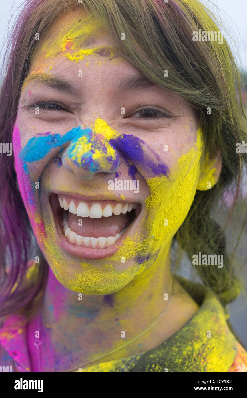 Explosion de couleur / Color Run / Color Me Rad un festival de peinture runner Banque D'Images