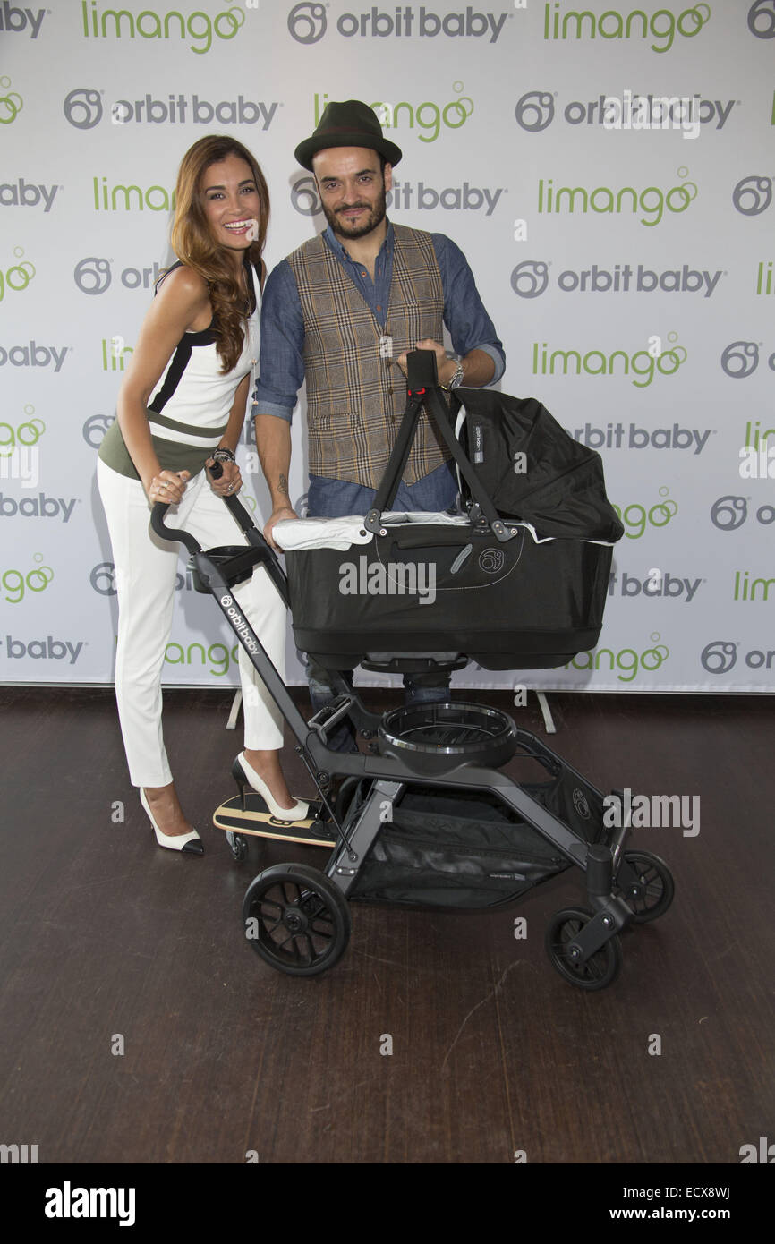 Les parents de deux, Jana Ina Zarrella et Giovanni, lors du lancement de la  nouvelle Orbit Baby G3 poussette à Elbdeck. Jana Ina Zarrella d' :,Giovanni  Zarrella Où : Hambourg, Allemagne Quand :