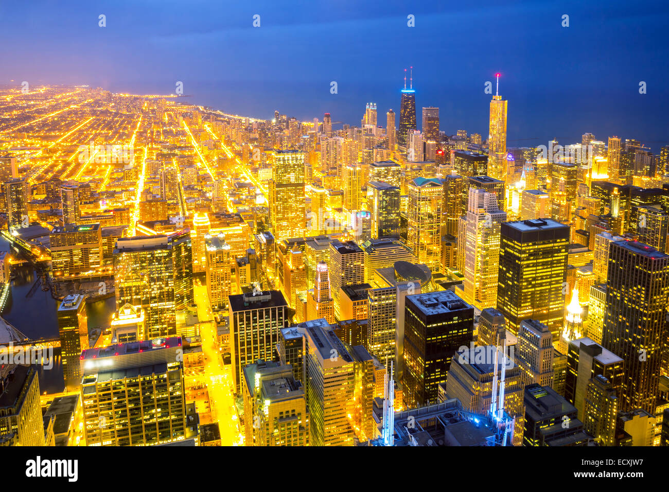 Vue aérienne de la ville au centre-ville de Chicago USA au crépuscule Banque D'Images