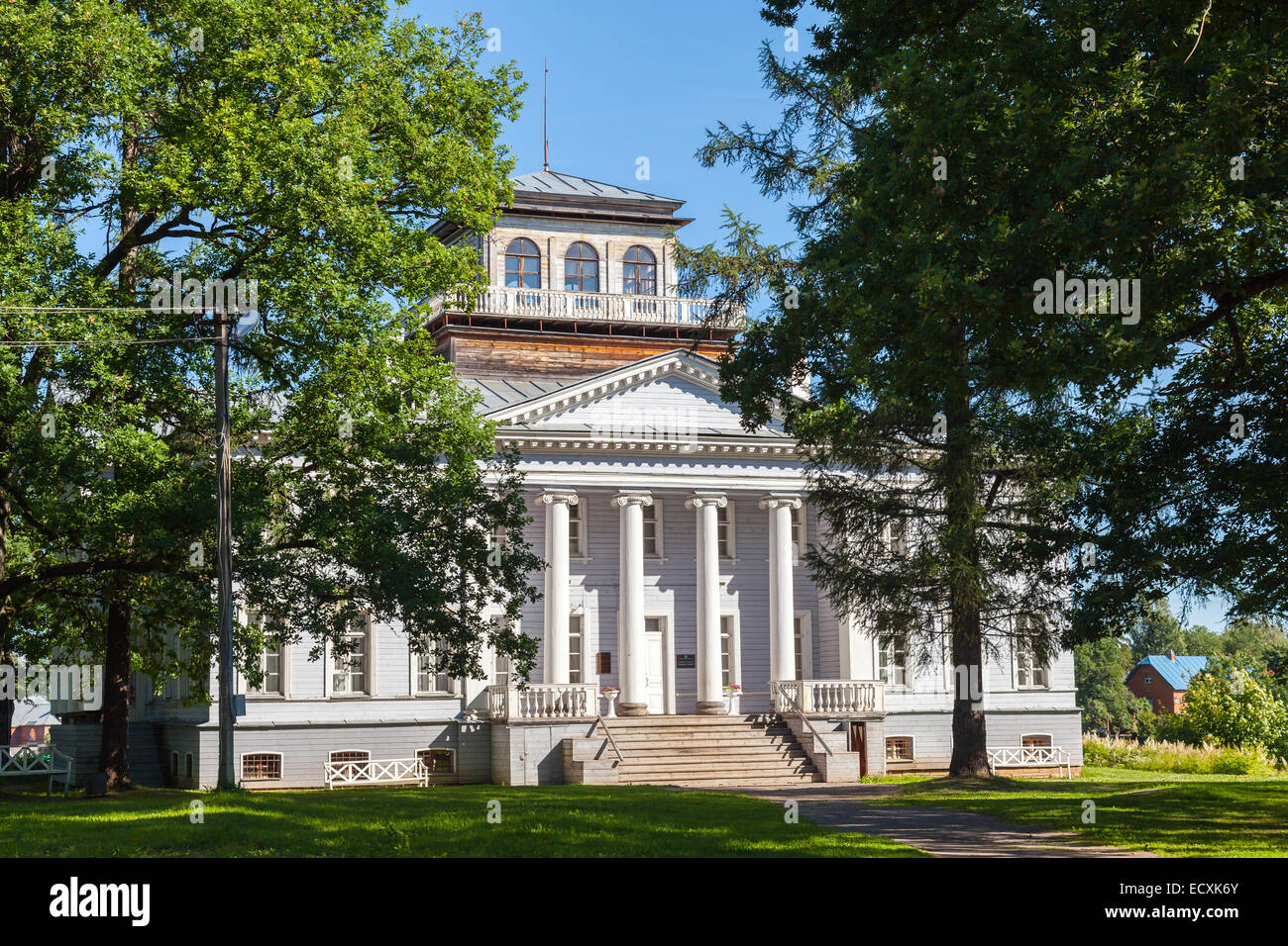 Rozhdestveno, Russie - le 7 juillet 2014 : Le Mémorial Rozhdestveno Estate. Museum et parc dans l'Oblast de Léningrad, Fédération de Russie. Banque D'Images