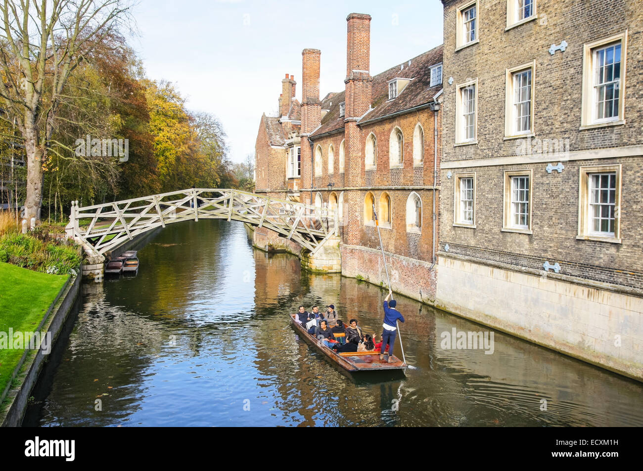 Pont mathématique au-dessus de la rivière Cam à Cambridge Cambridgeshire Angleterre Royaume-Uni Royaume-Uni Banque D'Images