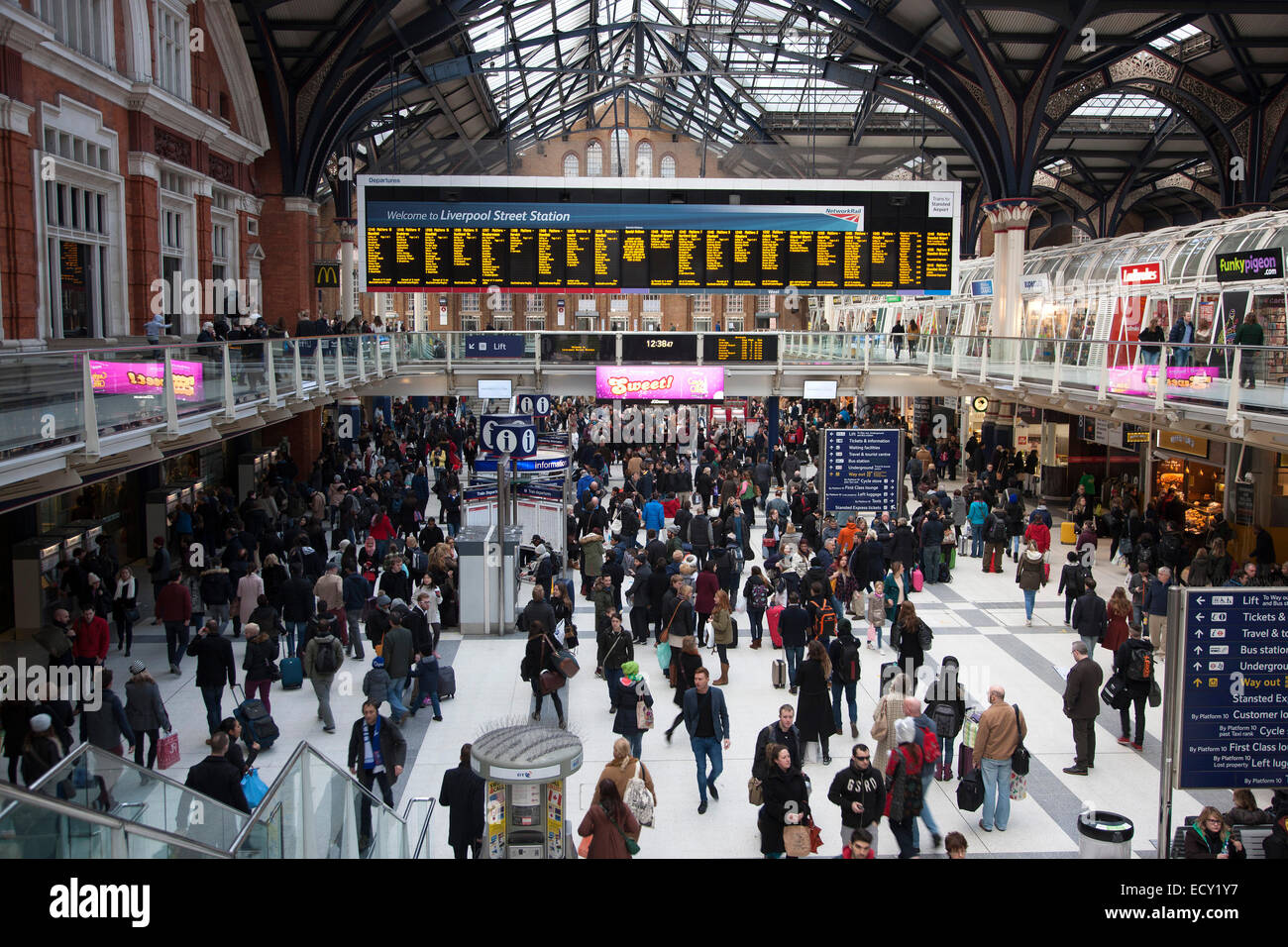 La gare de Liverpool Street London UK Banque D'Images