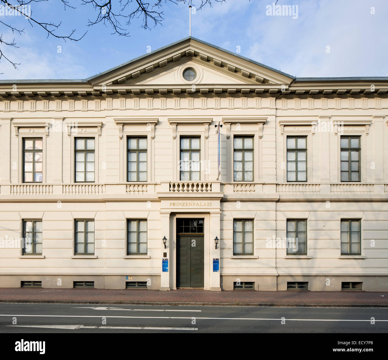 Ancien Oldenburg Prinzenpalais, maintenant le Musée d'état de l'Art et l'histoire culturelle avec la nouvelle galerie, Oldenburg Banque D'Images