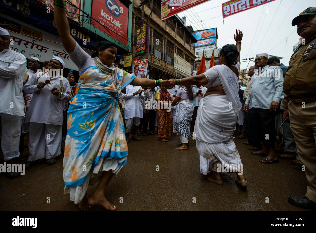 Célébrer Shivaratri, Varanasi, Inde Banque D'Images