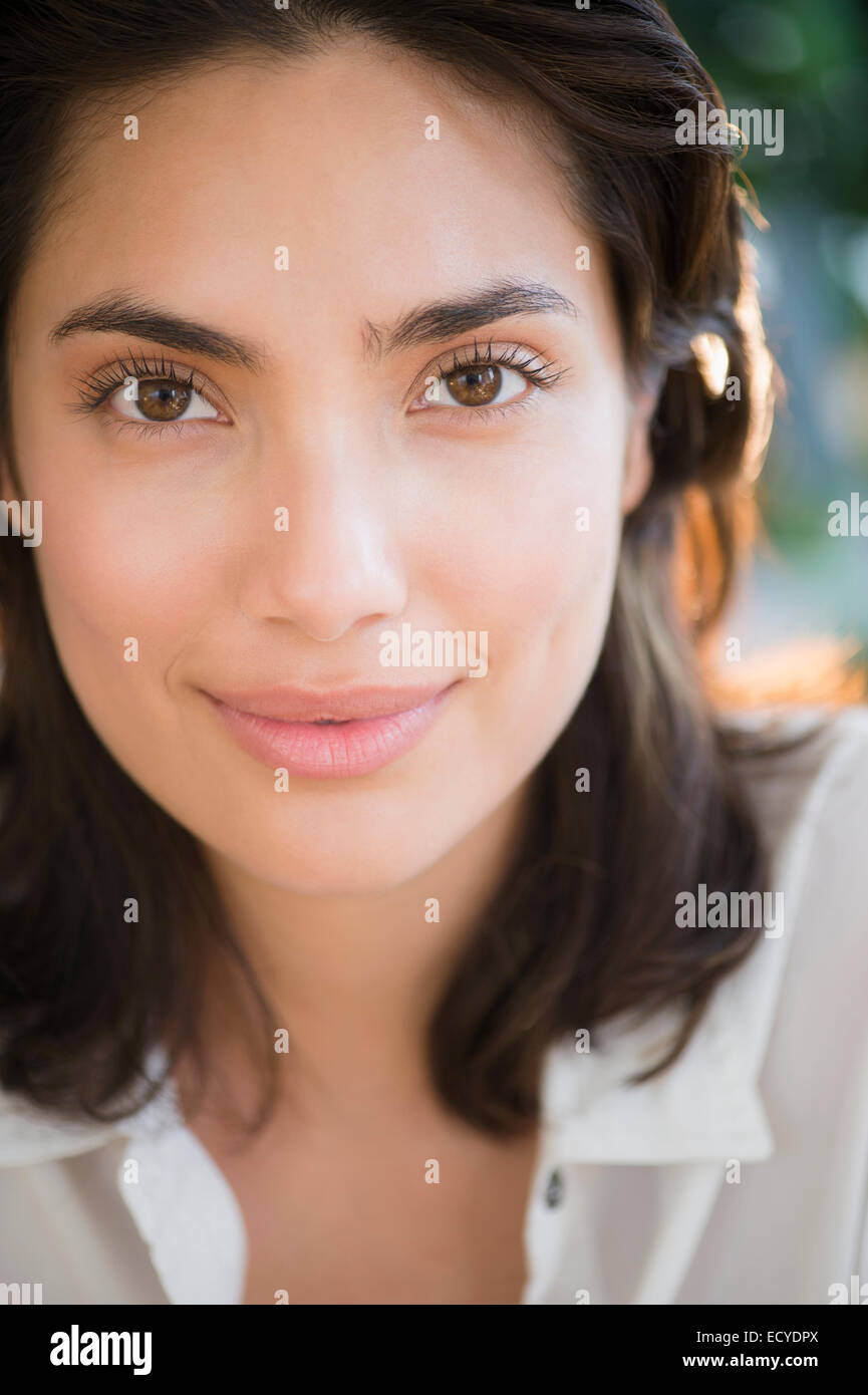 Hispanic woman smiling Banque D'Images