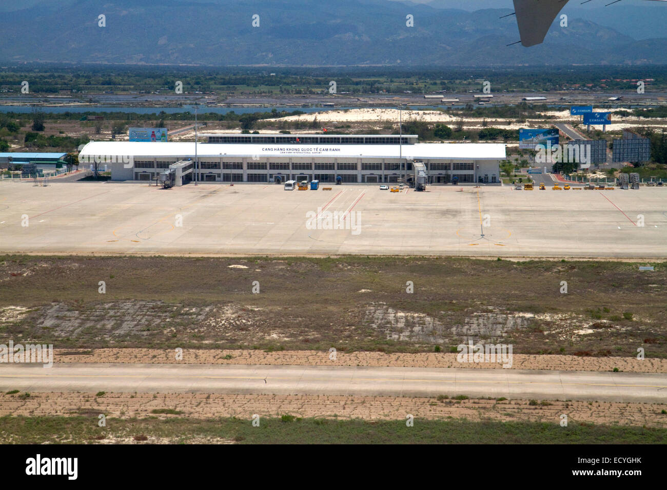 Vue de l'aéroport international de Cam Ranh, Cam Ranh, Vietnam. Banque D'Images
