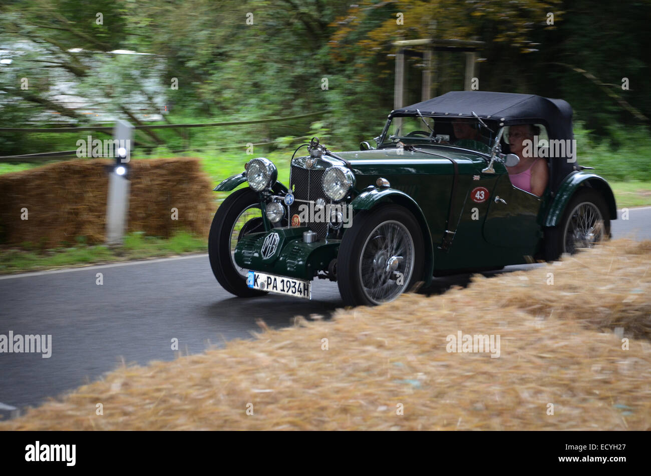 Supercharged 1930 MG PA à Classic Days 2014 au château de Dyck près de Düsseldorf, Rhénanie du Nord-Westphalie, Allemagne, Europe Banque D'Images