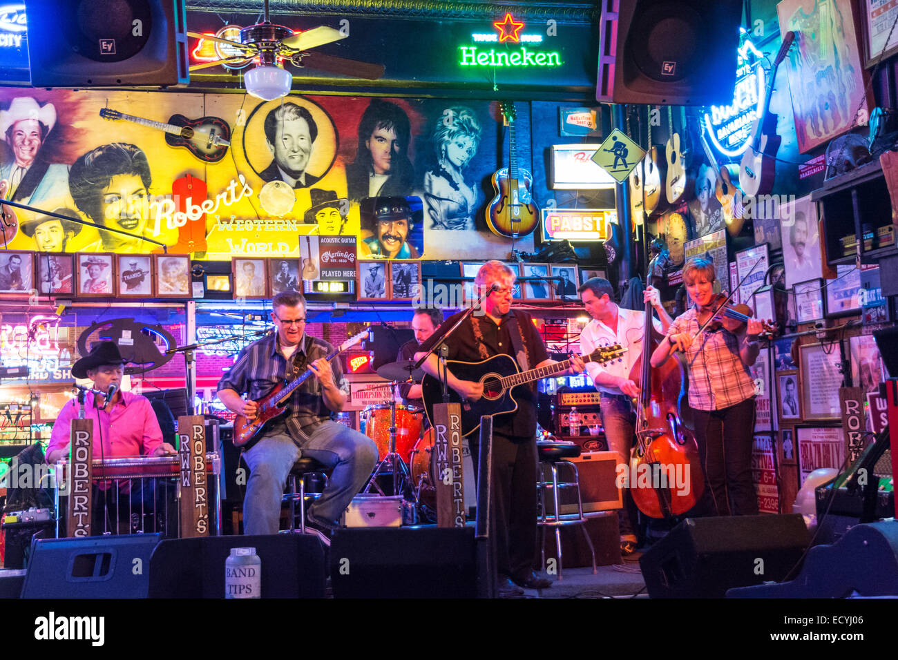 New York, Nashville, centre-ville, du quartier, Broadway, Robert's monde occidental, lieu de musique bar honky tonk Banque D'Images
