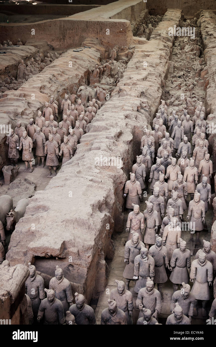 L'armée de guerriers en terre cuite dans un musée de Xi'an, Shaanxi, China 2014 Banque D'Images