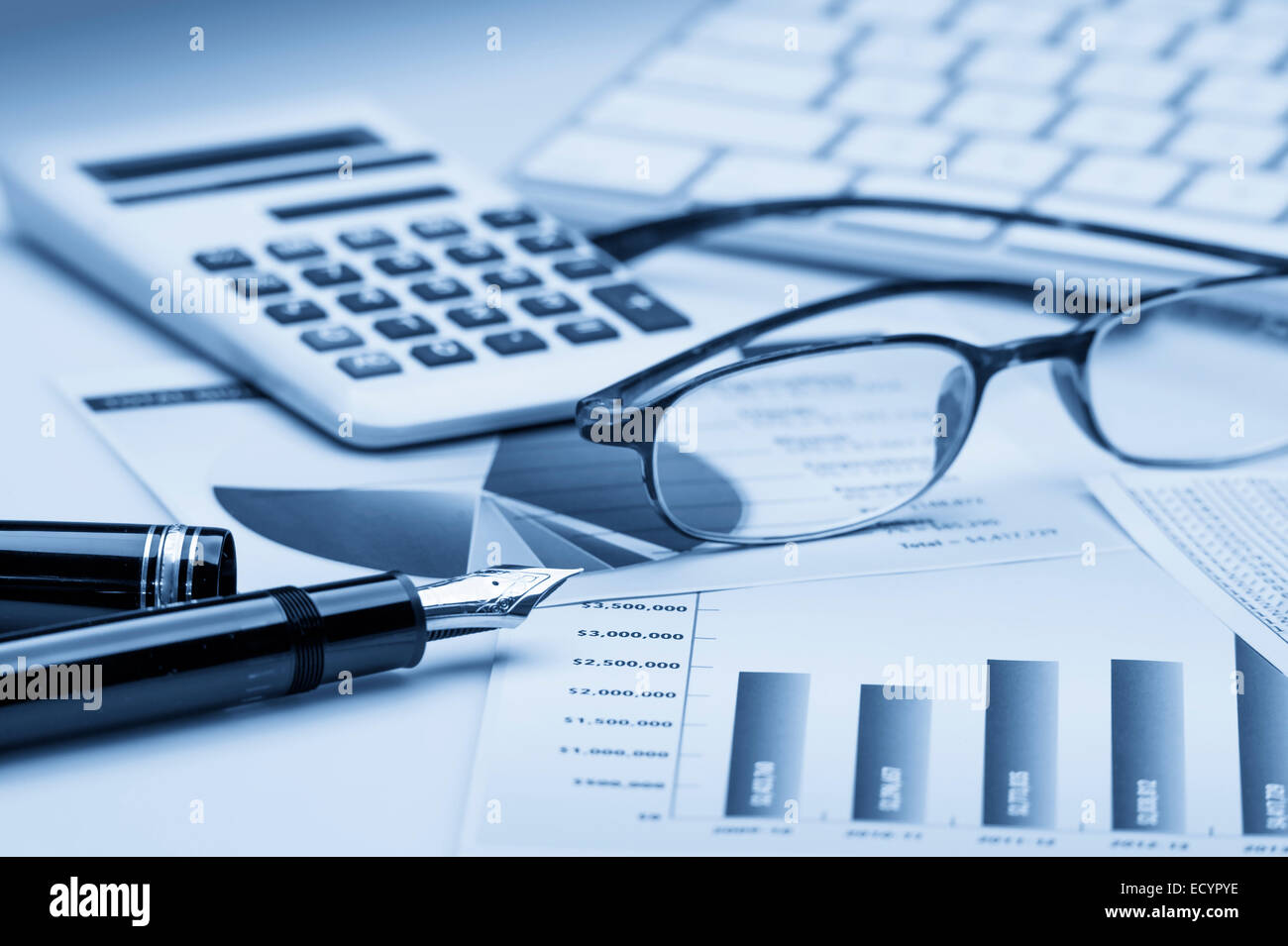 Comptabilité financière Analyse des graphiques du marché boursier Banque D'Images