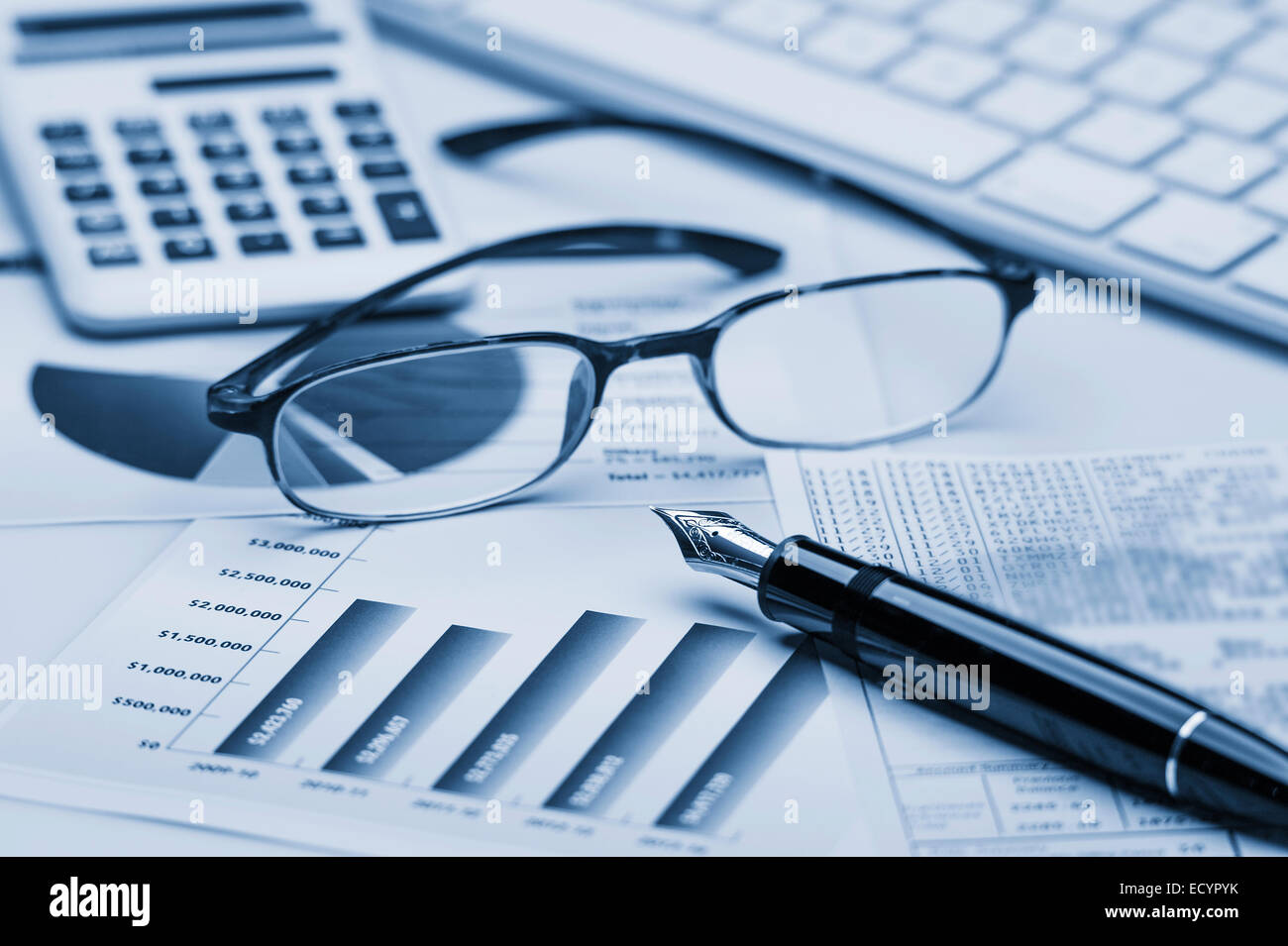 Comptabilité financière Analyse des graphiques du marché boursier Banque D'Images