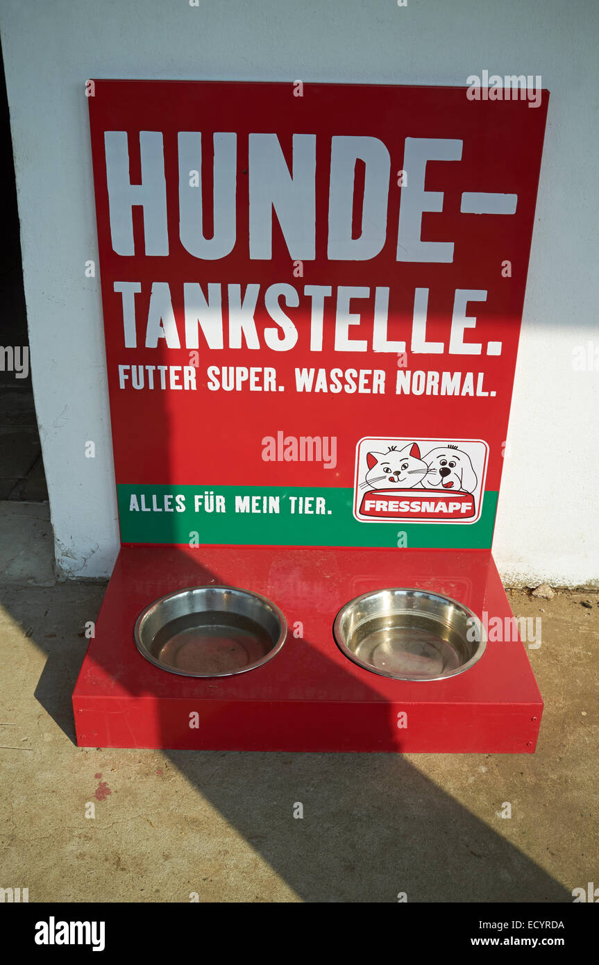 Tankstelle Hunde (chien station) Banque D'Images