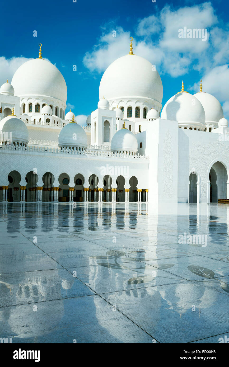 Abu Dhabi Sheikh Zayed Mosque blanc Banque D'Images