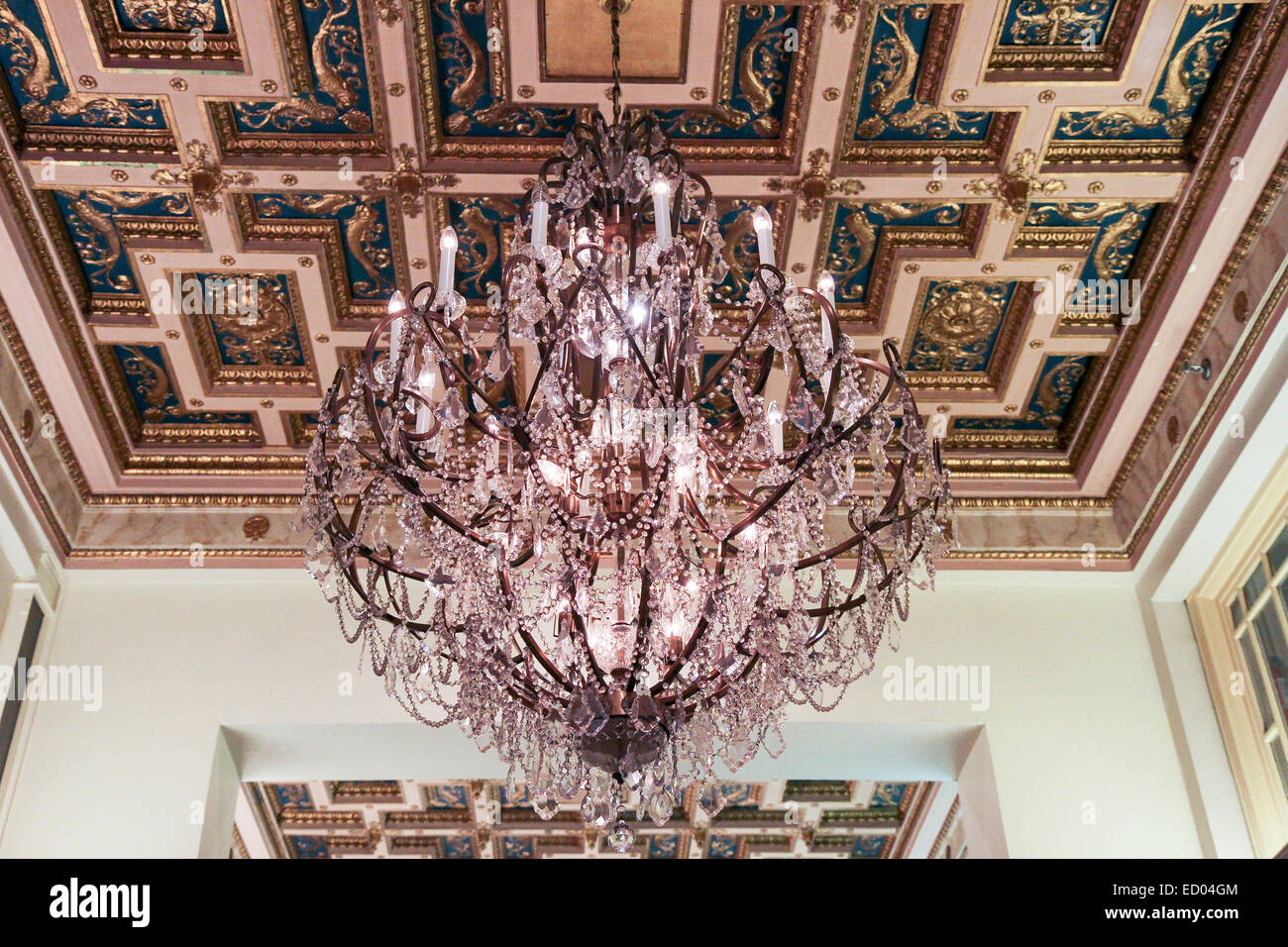 Un chandelier dans le hall de l'hôtel Fairmont Copley Plaza Hotel, Boston, Massachusetts Banque D'Images