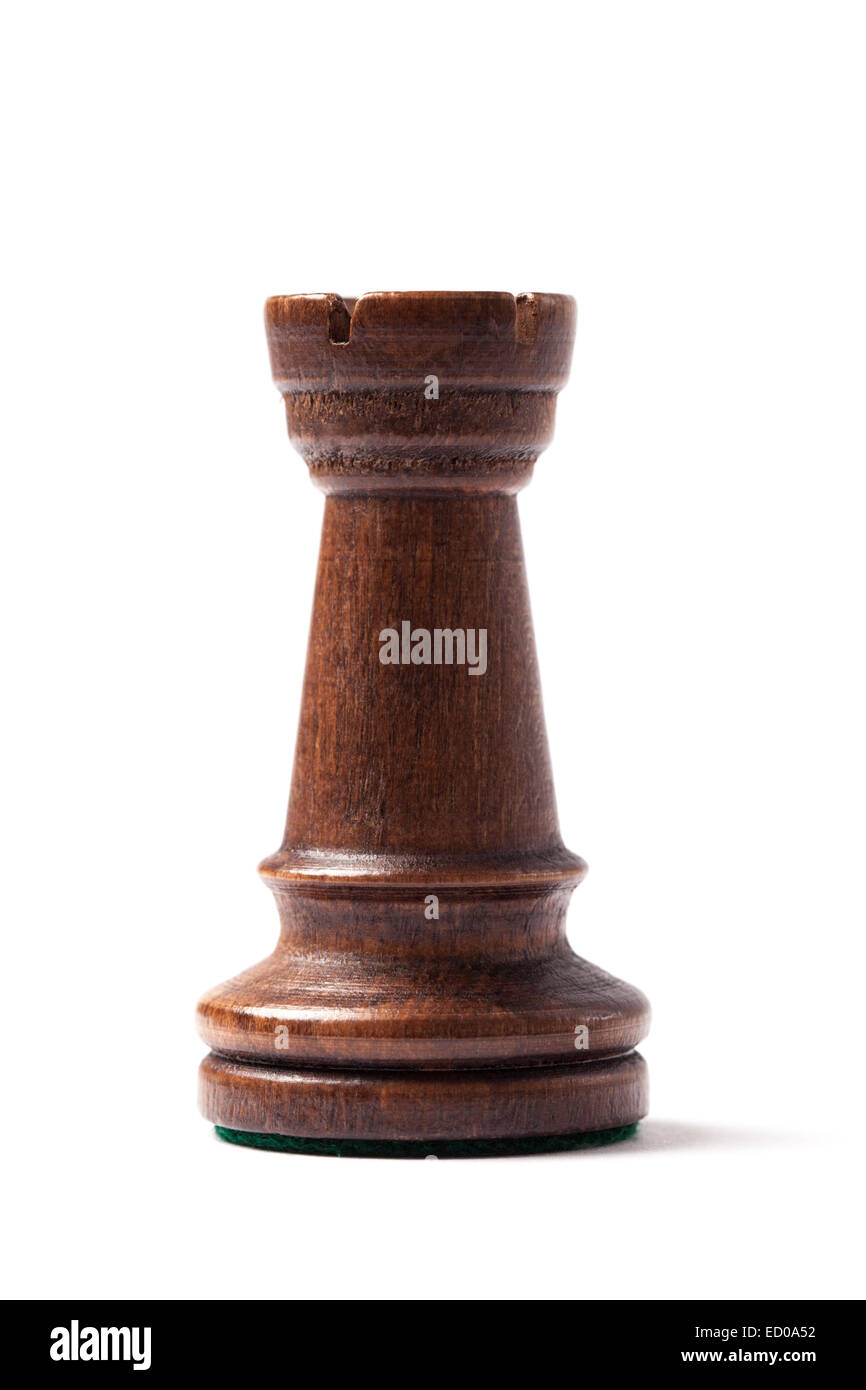 D'échecs en bois noir tour isolé sur fond blanc. Banque D'Images