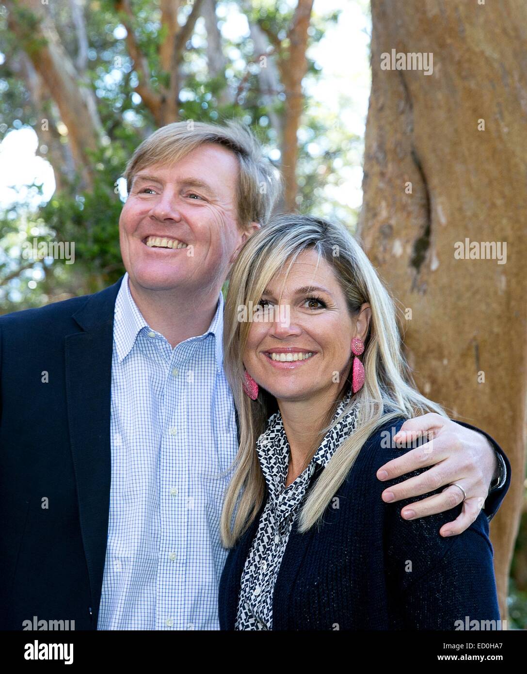 L'Argentine. Dec 22, 2014. Roi néerlandais Willem-Alexander et Maxima Reine posent pour les médias avant leurs vacances de Noël à Bosque de Arrayanes, dans le parc national Los Arrayanes, sur la péninsule à Villa La Angostura, 22 décembre 2014. Dpa : Crédit photo alliance/Alamy Live News Banque D'Images