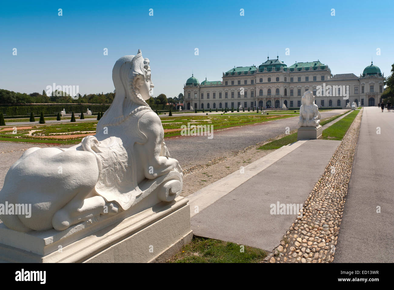 Des statues et façade de la palais du Belvédère à Vienne Banque D'Images