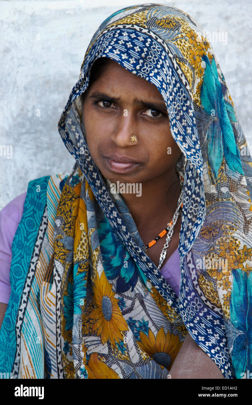 Femme d'une tribu Rathwa, Gujarat, Inde Banque D'Images