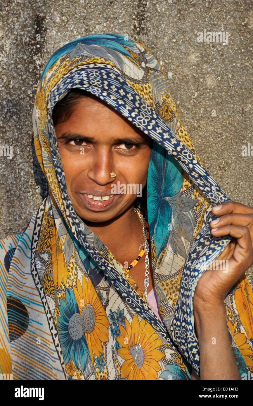 Femme d'une tribu Rathwa, Gujarat, Inde Banque D'Images