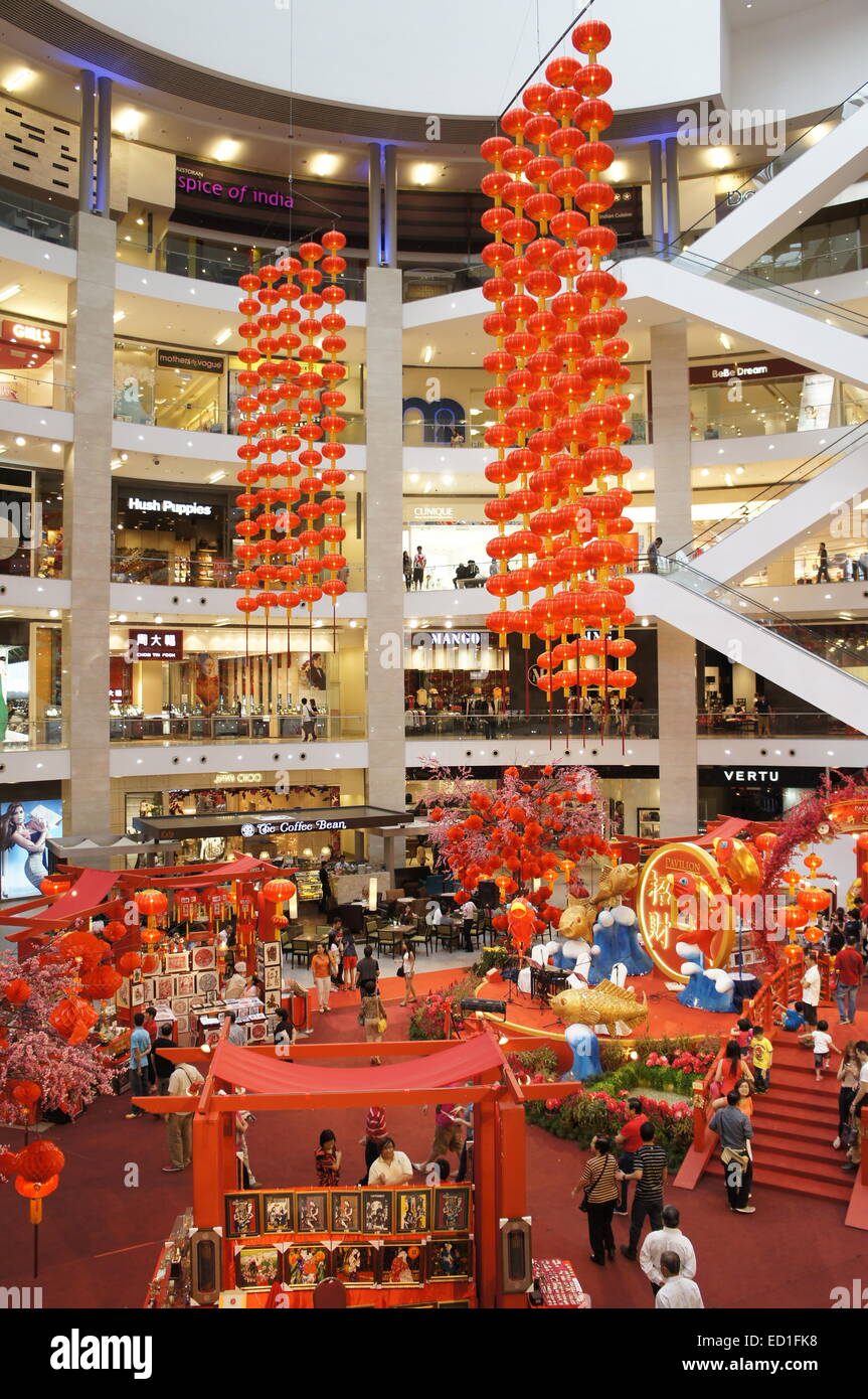 Festival de Printemps décorations dans shopping mall, Malaisie Banque D'Images