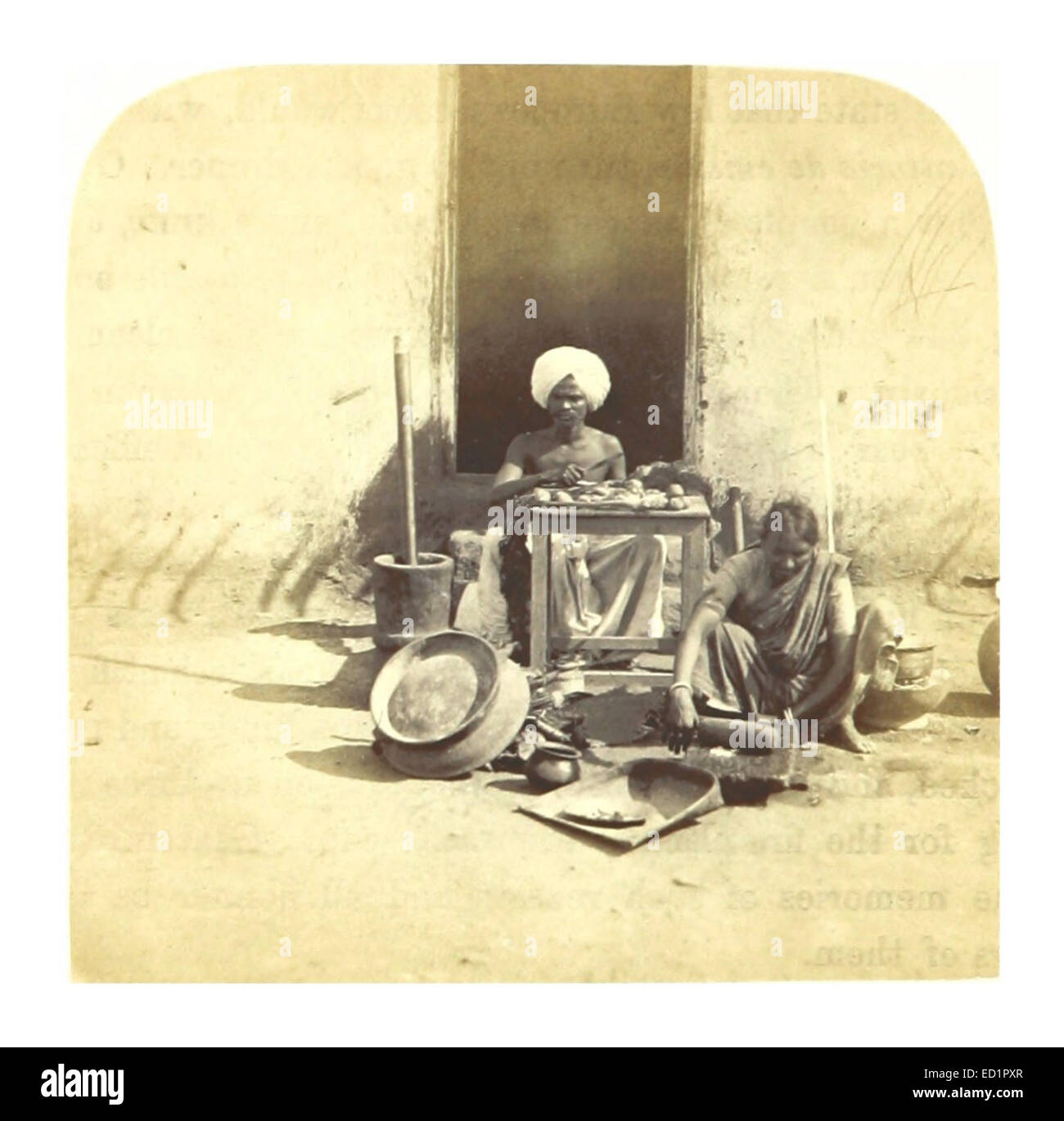 Une illustration de 1862 tirée du livre de *Weld*, page 346, montrant 'le cuisinier et son assistant' en Inde. Le dessin donne un aperçu de la vie quotidienne des figures coloniales britanniques pendant cette période. Banque D'Images